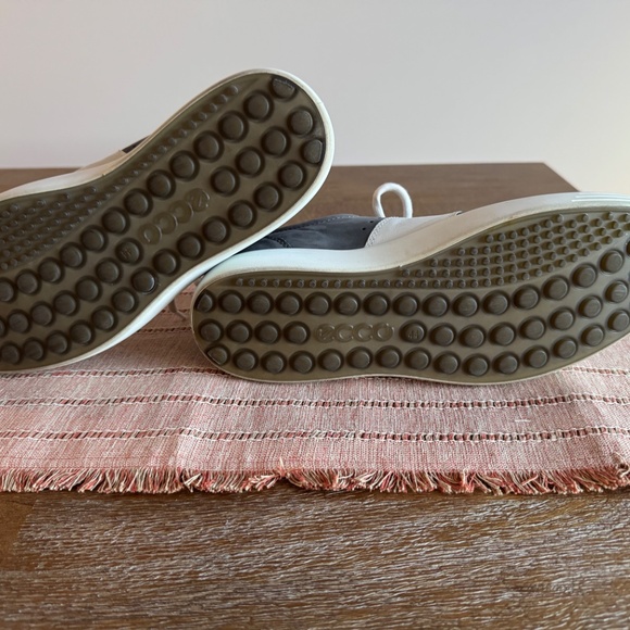 ECCO Soft Classic Gray Leather Sneakers Shoes Mens Size 10M - Picture 9 of 10